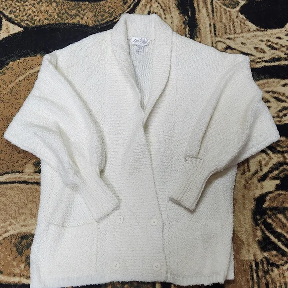 Sweater - Picture 2 of 8